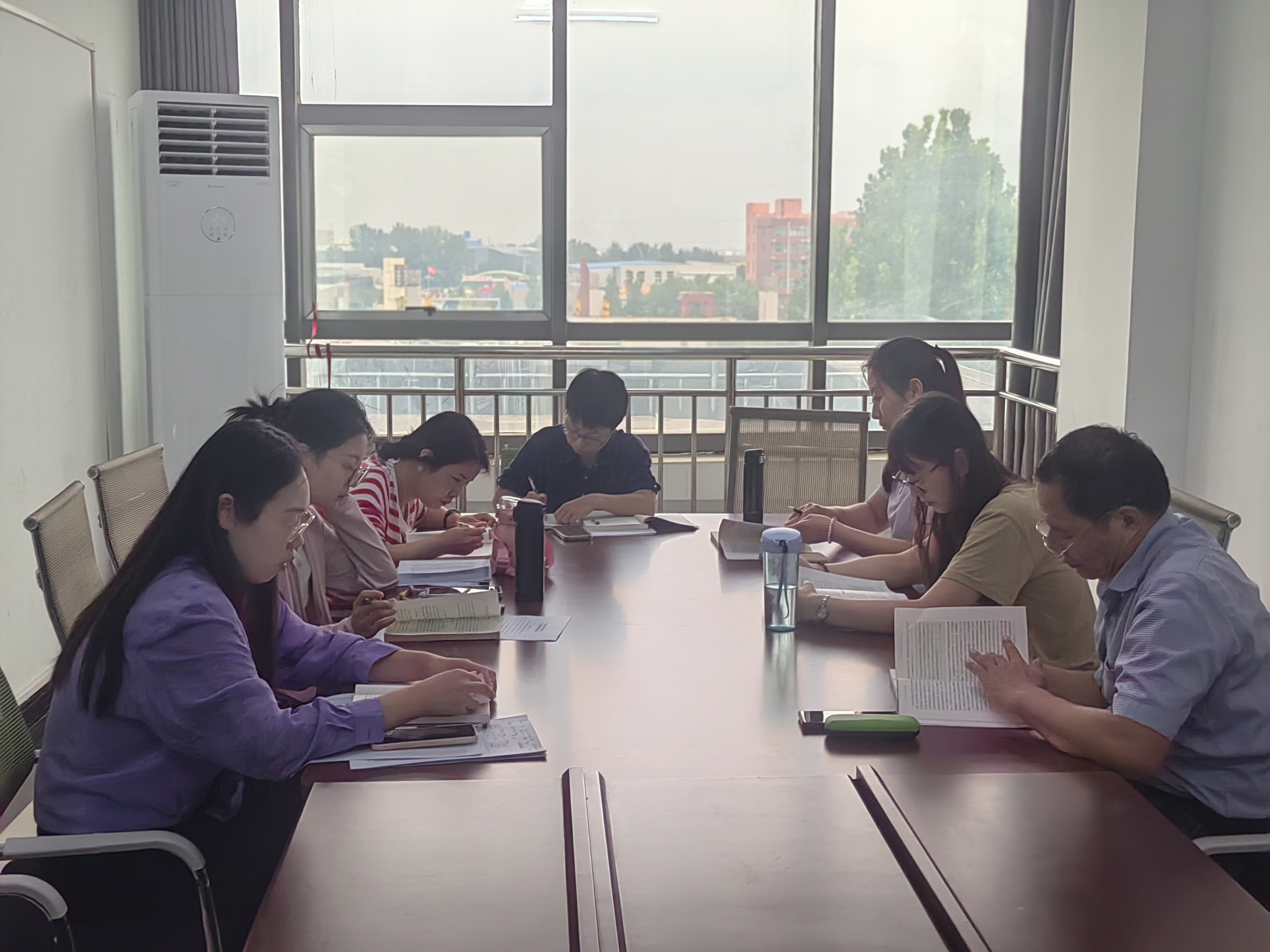 马克思主义学院开展集体备课教研活动